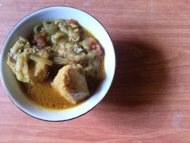 Simple Chicken Curry in the Microwave