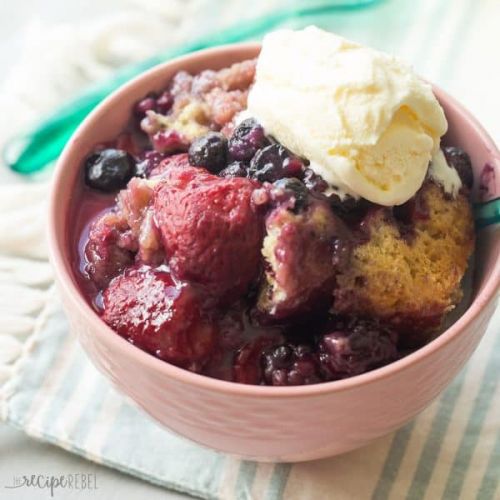 berry cobbler