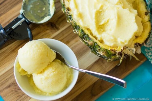 Fresh Pineapple Frozen Yogurt