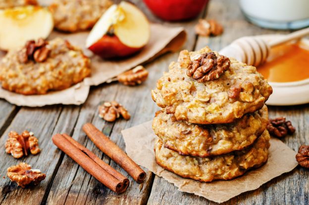 Spiced Apple Oatmeal Cookies