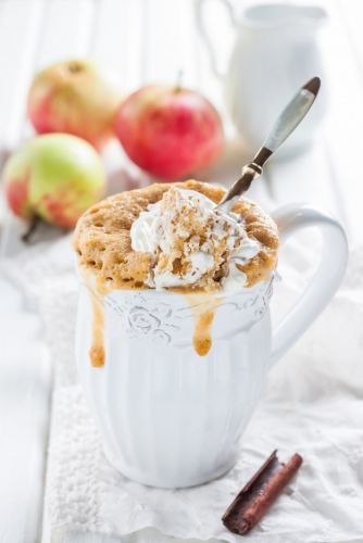 Apple mug cake