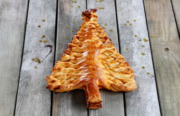 3-Ingredient Puff Pastry Christmas Tree