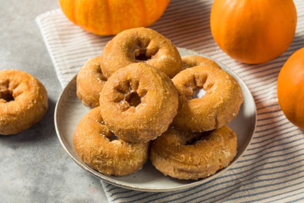 Pumpkin Spice Donuts 