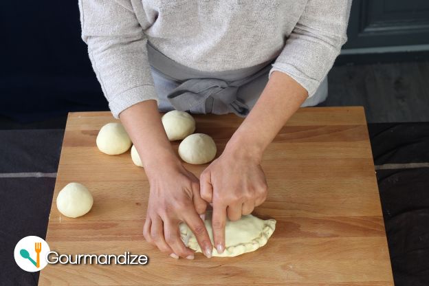 Shaping the dough