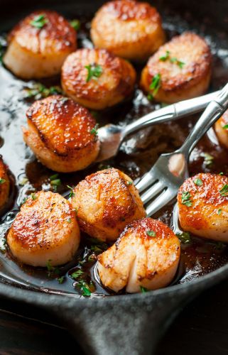 Sriracha Glazed Scallops