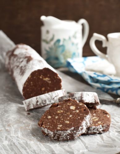 Chocolate cookie log