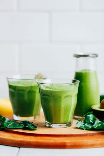 Creamy Avocado Banana Green Smoothie