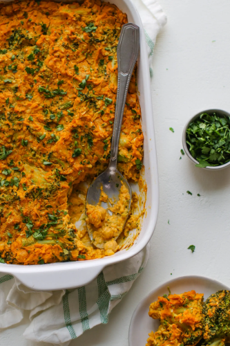 Cheezy Chickpea, Broccoli and Cauliflower Rice Casserole