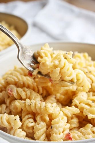 Three-Ingredient Pimento Mac and Cheese