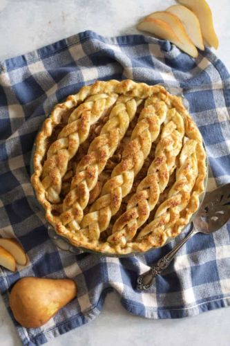 Chai Spiced Pear Pie