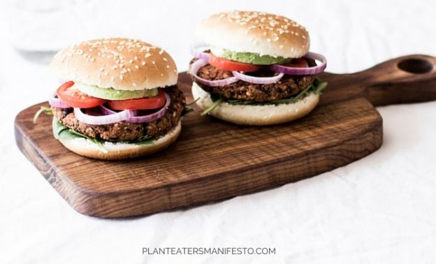 3-Ingredient Bean Burgers