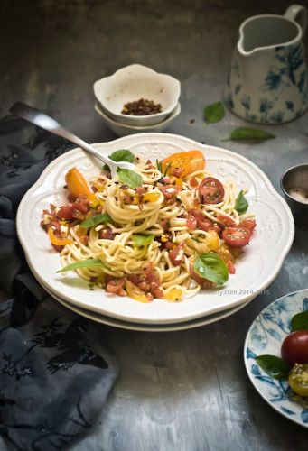 Pasta with Salsa Cruda