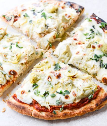 30 Minute Cheesy Artichoke Skillet Flatbread