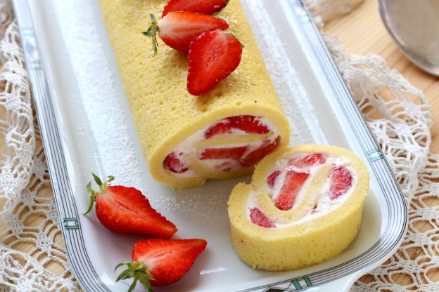 Strawberry Shortcake Swiss Roll