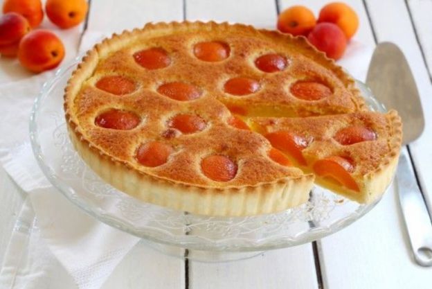 Homemade Apricot Tart