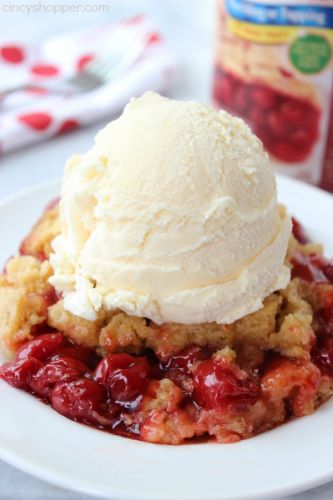 Slow Cooker Cherry Dump Cake