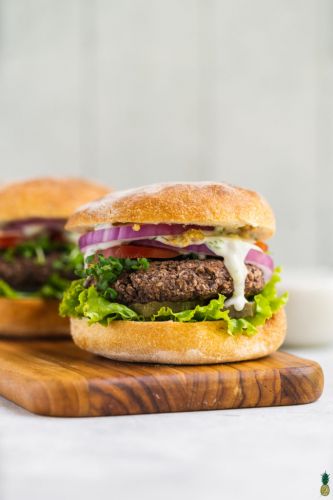 Easy 5-Ingredient Veggie Burgers