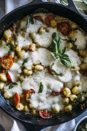 Gnocchi-Filled Caprese Dip