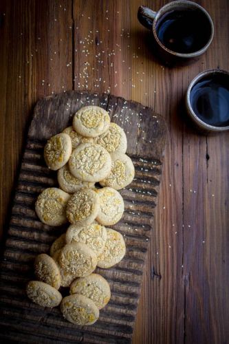 Sesame Cookies