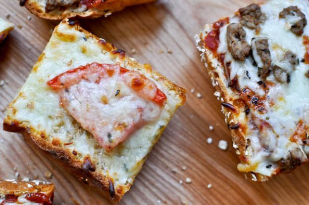 HOMEMADE FRENCH BREAD PIZZAS