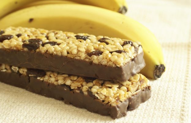 Banana granola bars