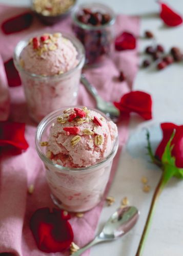 Strawberry Granola Rose Hip Ice cream