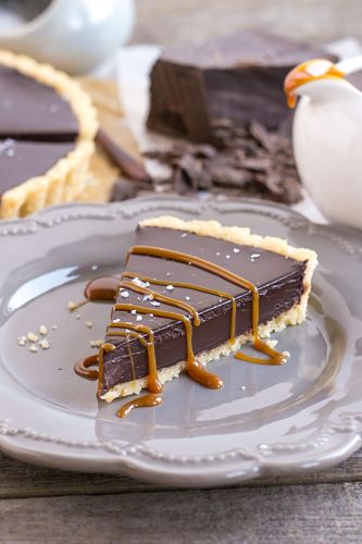 Dark chocolate ganache tart