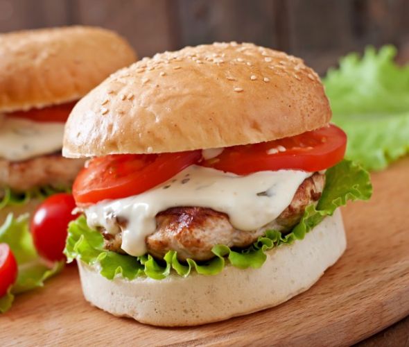 Chicken burgers with Greek yogurt sauce