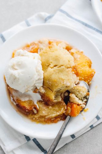 Slow Cooker Coconut Peach Cobbler