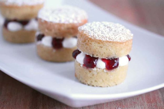 Mini Victoria Sponge Cakes