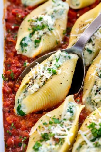 Cheese and Spinach Stuffed Shells