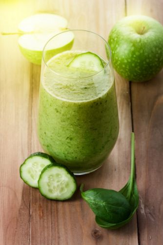 Apple, cucumber, kiwi smoothie