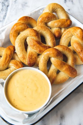 Soft Pretzels & Cheese