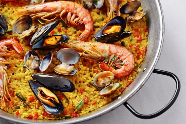 Seafood paella