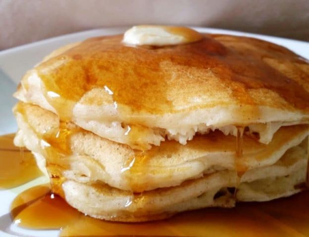 vanilla cinnamon buttermilk pancakes