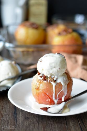 Bourbon pecan pie Stuffed Baked Apples