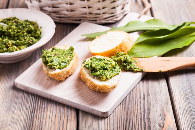 Wild garlic pesto