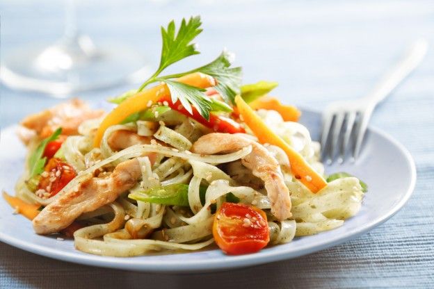 Asian-style pasta with chicken and veggies