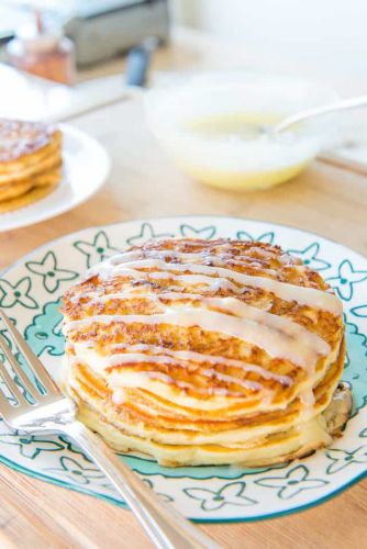 cinnamon roll pancakes