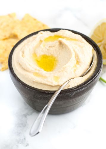 Homemade Lemon Garlic Hummus