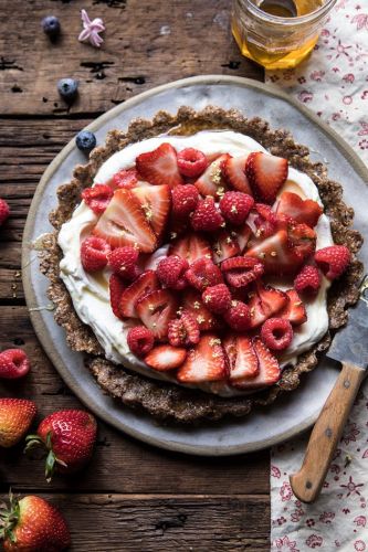 No Bake Greek Yogurt Fruit Tart