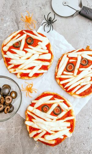 Mummy Pizzas