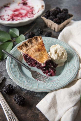 Homemade Blackberry Pie