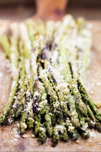 Grilled Parmesan Garlic Asparagus