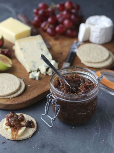 Slow Cooker Spiced Apple Chutney