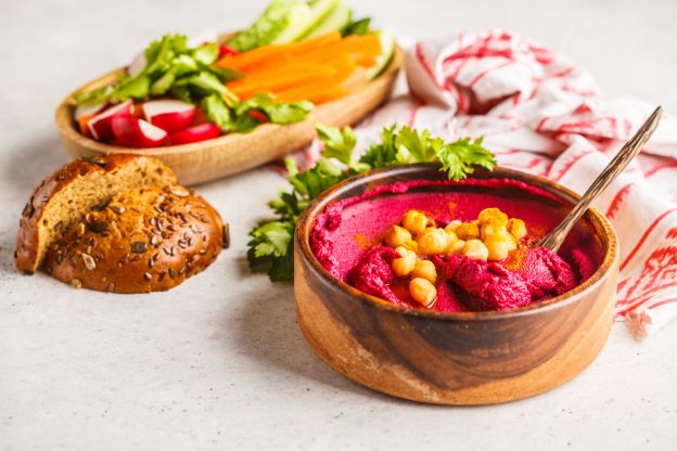 Beetroot hummus