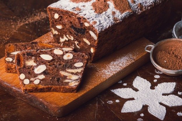 Apple chocolate hazelnut bread