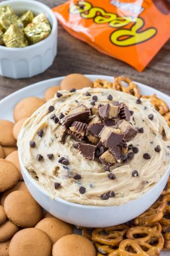 No-Bake Peanut Butter Cheesecake Dip