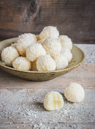 White chocolate Coconut Truffles