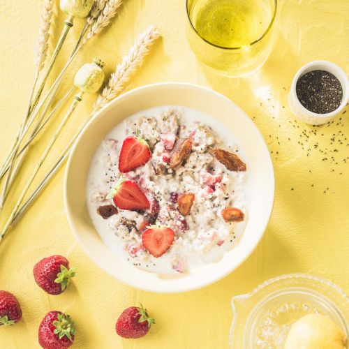 Quick and Easy Strawberry Porridge